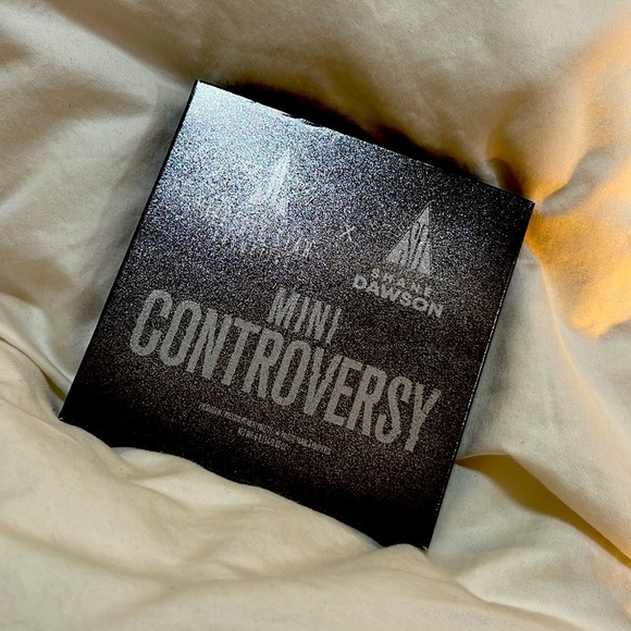 Jeffree Star Cosmetics X Shane Dawson Mini Controversy Palette - Picture 1 of 6